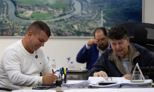 Prefeitos de VR e BM firmam parceria para construção de rotatória que vai melhorar trânsito entre as cidades